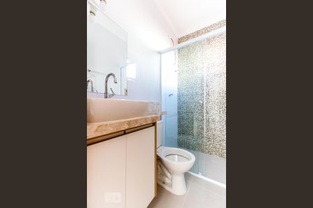 Banheiro de apartamento para alugar com 1 quarto, 37m² em Vila Isolina Mazzei, São Paulo