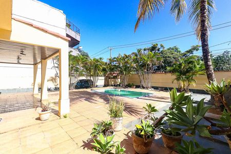 Casa à venda com 650m², 6 quartos e 6 vagasÁrea Externa