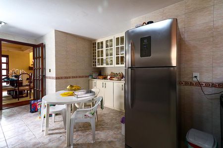 Casa à venda com 650m², 6 quartos e 6 vagasCozinha