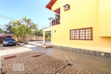 Casa à venda com 650m², 6 quartos e 6 vagasÁrea Externa