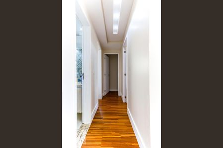 Corredor Quartos de apartamento para alugar com 3 quartos, 67m² em Vila Mazzei, São Paulo