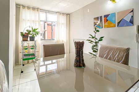 Sala de apartamento à venda com 2 quartos, 56m² em Taquara, Rio de Janeiro