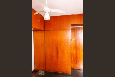 Apartamento à venda com 65m², 2 quartos e 1 vagaQuarto 2 - Armários