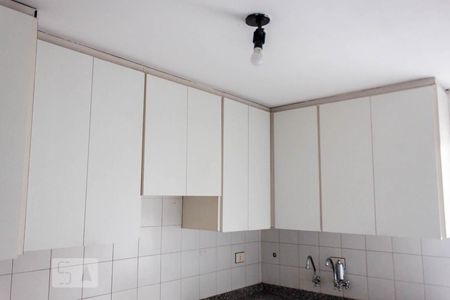 Apartamento à venda com 65m², 2 quartos e 1 vagaCozinha - Armários
