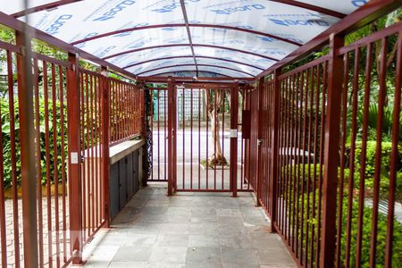 Apartamento à venda com 65m², 2 quartos e 1 vagaÁrea comum - Entrada