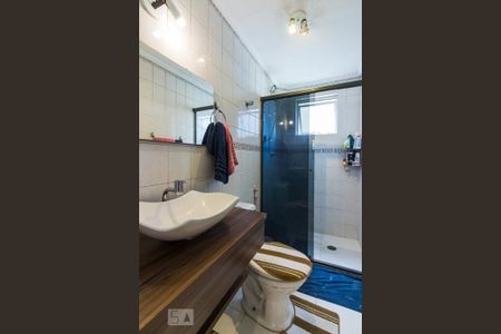 Banheiro de apartamento para alugar com 2 quartos, 50m² em Parque São Luís, São Paulo
