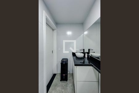 Banheiro de apartamento à venda com 1 quarto, 38m² em Sé, São Paulo