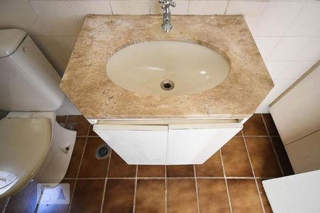 Pia do banheiro de apartamento à venda com 2 quartos, 53m² em Jardim Monte Kemel, São Paulo