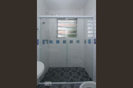 Casa para alugar com 75m², 2 quartos e sem vagaDetalhe banheiro piso superior