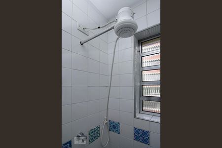 Casa para alugar com 75m², 2 quartos e sem vagaDetalhe banheiro piso superior