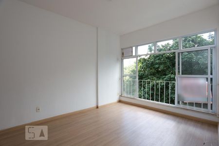 Sala de apartamento para alugar com 3 quartos, 80m² em Praça da Bandeira, Rio de Janeiro