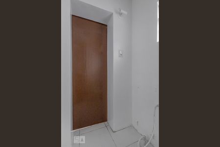 Banheiro de apartamento à venda com 1 quarto, 40m² em Petrópolis, Porto Alegre