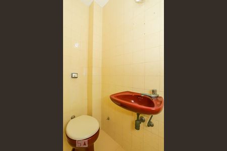 Lavabo de apartamento para alugar com 3 quartos, 146m² em Copacabana, Rio de Janeiro