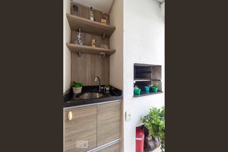 Varanda de apartamento à venda com 2 quartos, 74m² em Jardim Tupanci, Barueri