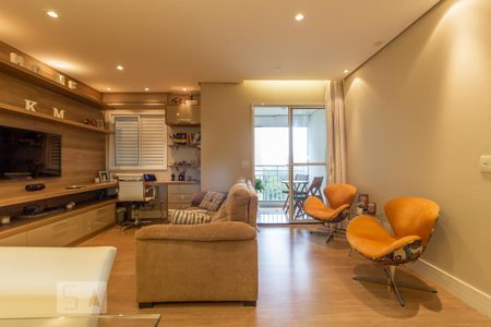 Sala de apartamento à venda com 2 quartos, 74m² em Jardim Tupanci, Barueri