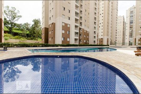Piscina de apartamento à venda com 2 quartos, 74m² em Jardim Tupanci, Barueri