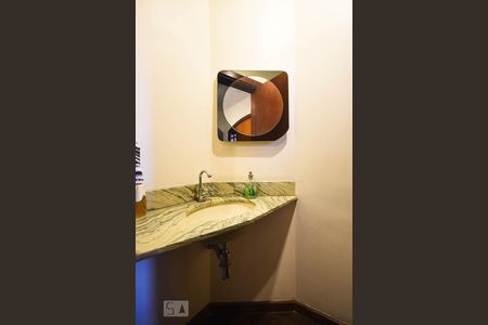 Lavabo de casa de condomínio à venda com 3 quartos, 300m² em Jardim Ampliação, São Paulo