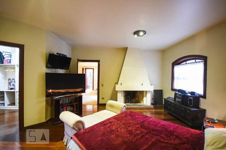 Casa de condomínio à venda com 300m², 3 quartos e 4 vagas Casa de condomínio à venda com 300m², 3 quartos e 4 vagasSuíte