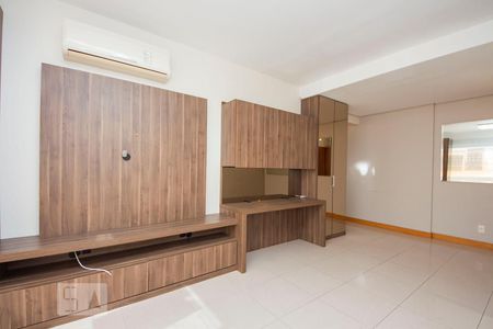Sala  de apartamento para alugar com 2 quartos, 84m² em São João, Porto Alegre