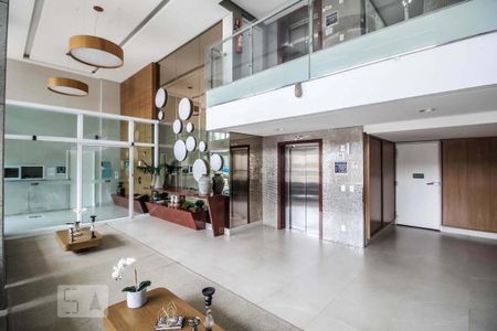 Apartamento para alugar com 61m², 2 quartos e 1 vaga Apartamento para alugar com 61m², 2 quartos e 1 vagaHall de entrada do condomínio