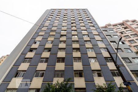 Apartamento à venda com 47m², 1 quarto e sem vaga Apartamento à venda com 47m², 1 quarto e sem vagaFachada