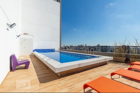Studio à venda com 25m², 1 quarto e sem vaga Studio à venda com 25m², 1 quarto e sem vagaPiscina