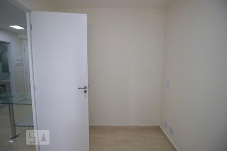 Quarto de apartamento para alugar com 2 quartos, 36m² em Presidente Altino, Osasco