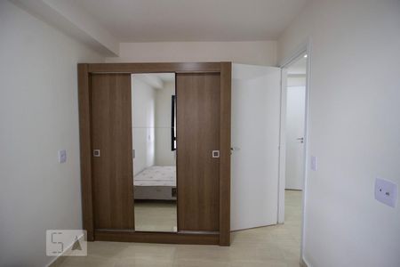 Quarto de apartamento para alugar com 2 quartos, 36m² em Presidente Altino, Osasco
