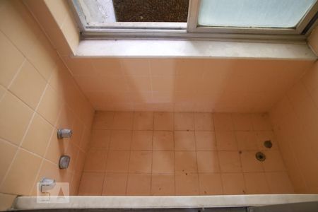 Casa à venda com 400m², 6 quartos e 2 vagasBanheiro 1