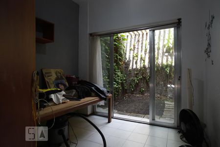 Casa à venda com 400m², 6 quartos e 2 vagasQuarto 4