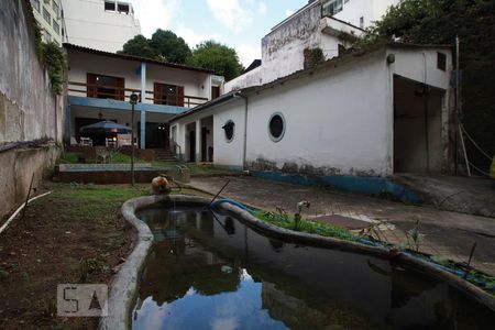 Casa à venda com 400m², 6 quartos e 2 vagasQuintal