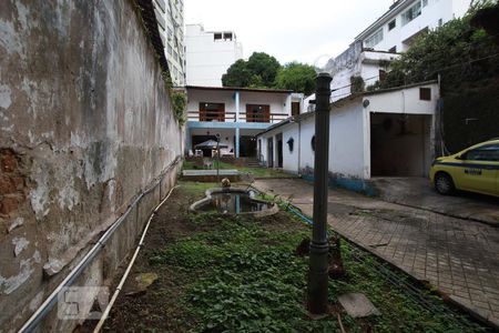 Casa à venda com 400m², 6 quartos e 2 vagasQuintal