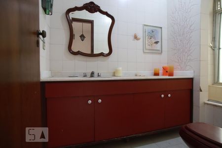 Casa à venda com 400m², 6 quartos e 2 vagasBanheiro 2