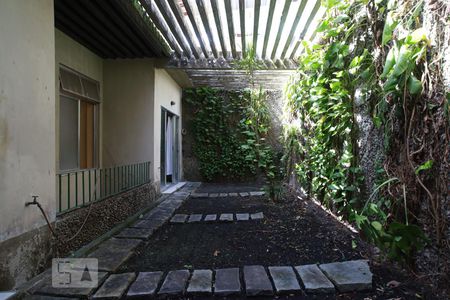 Casa à venda com 400m², 6 quartos e 2 vagasQuintal