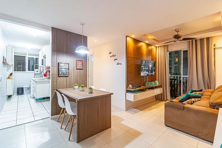 Sala de apartamento à venda com 2 quartos, 52m² em Taquara, Rio de Janeiro