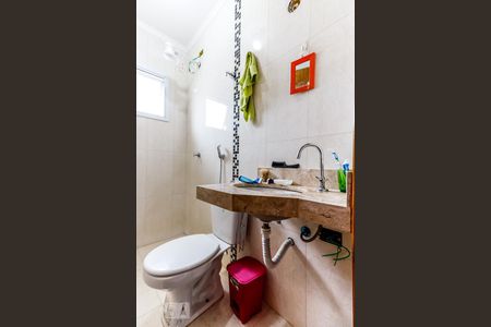 Casa à venda com 160m², 3 quartos e 2 vagasBanheiro