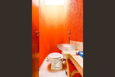 Lavabo de casa à venda com 3 quartos, 160m² em Vila Mazzei, São Paulo