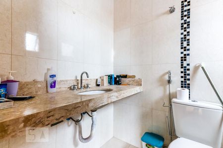 Casa à venda com 160m², 3 quartos e 2 vagasBanheiro da Suíte