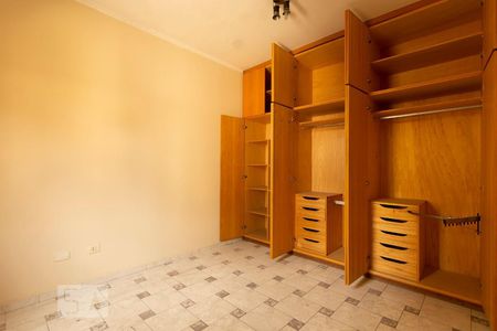 Quarto 2 de casa para alugar com 3 quartos, 80m² em Vila Zelina, São Paulo
