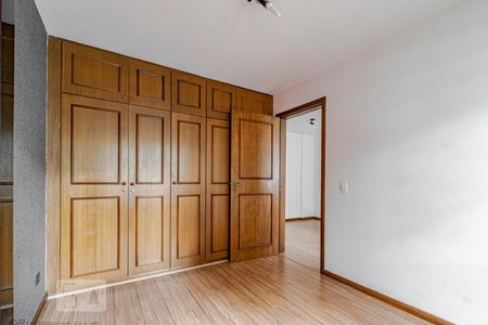 Quarto de apartamento para alugar com 1 quarto, 60m² em Centro, Curitiba