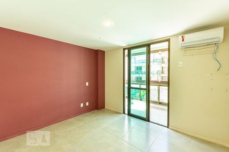 Suite de apartamento à venda com 2 quartos, 90m² em Charitas, Niterói