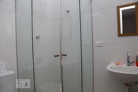 Casa de condomínio à venda com 128m², 3 quartos e 2 vagasBanheiro