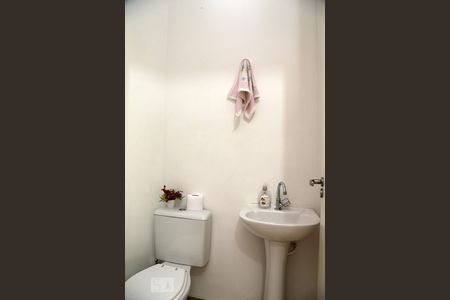 Lavabo de casa de condomínio à venda com 3 quartos, 128m² em Jardim Oliveiras, Taboão da Serra