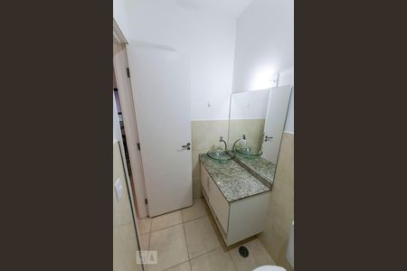 Banheiro de apartamento para alugar com 1 quarto, 50m² em Vila São José, São Paulo