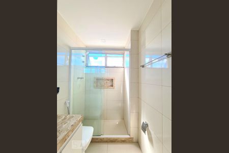 Apartamento à venda com 70m², 2 quartos e 1 vagaBanheiro Social