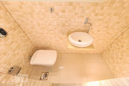 Apartamento à venda com 70m², 2 quartos e 1 vagaBanheiro de Serviço