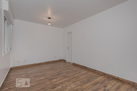 Dormitório de kitnet/studio para alugar com 1 quarto, 45m² em Passo D’areia, Porto Alegre