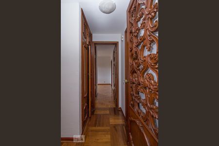 Corredor de apartamento à venda com 3 quartos, 130m² em Perdizes, São Paulo