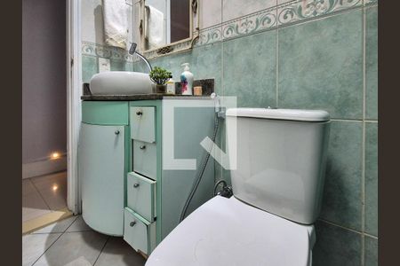 Apartamento à venda com 110m², 3 quartos e 2 vagasBanheiro social