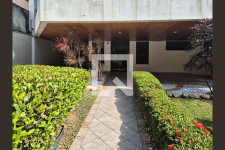 Apartamento à venda com 110m², 3 quartos e 2 vagasEntrada